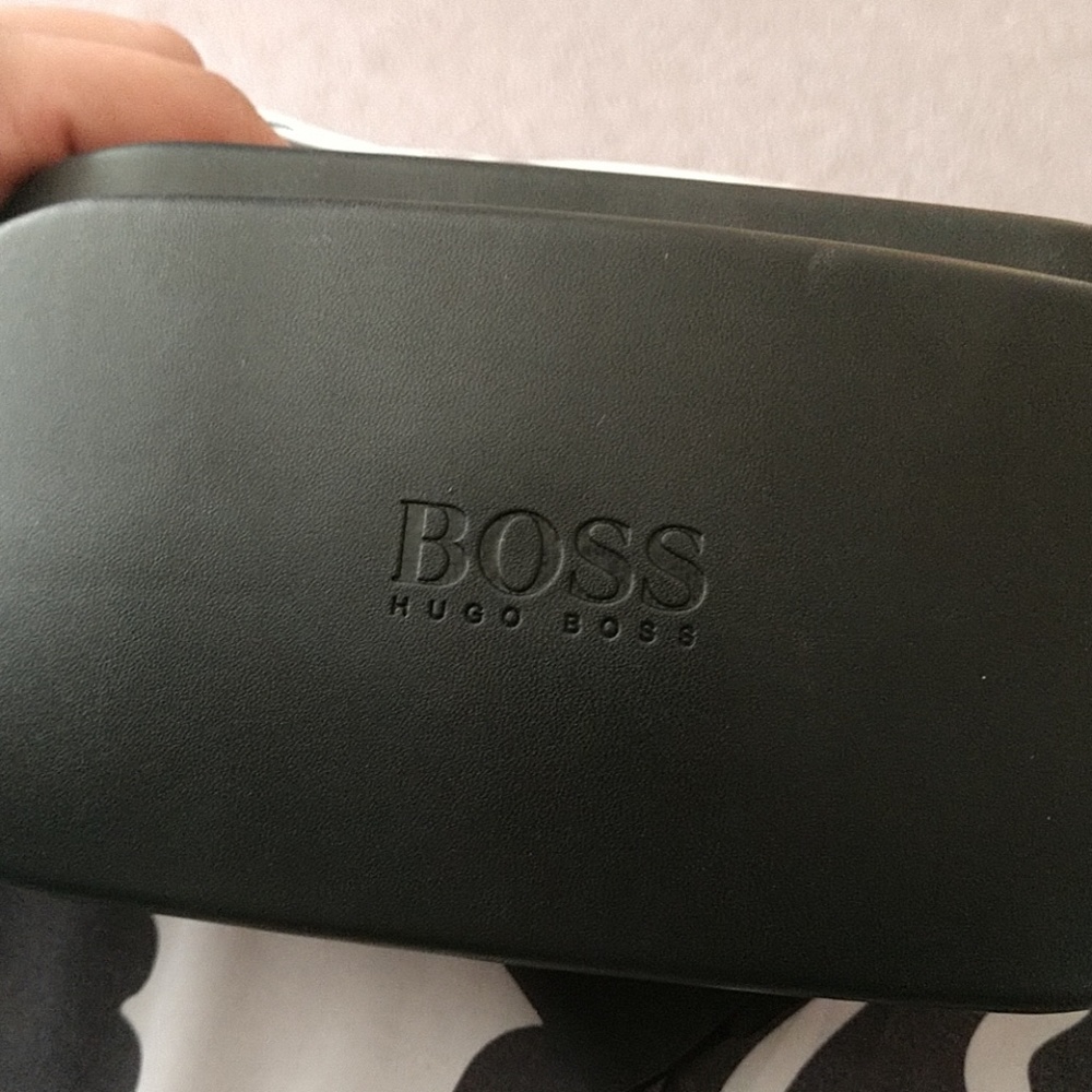 Hugo boss sunglass case
